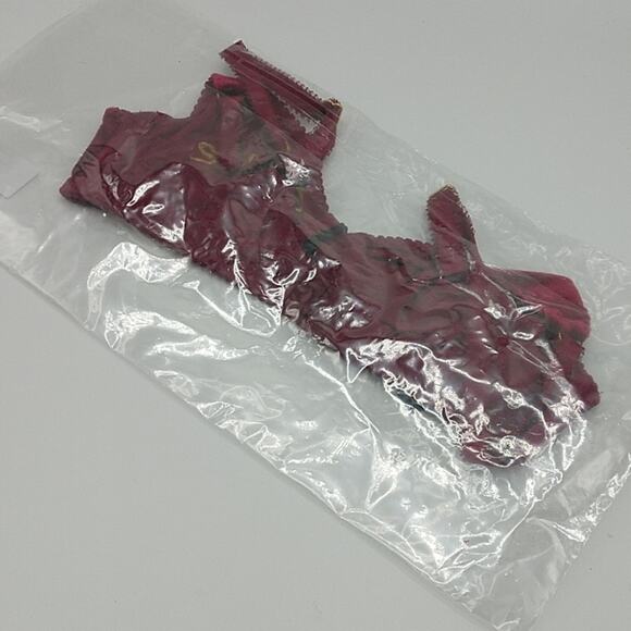 NWT Kisskill Red Velvet Love Bra with Gold Embroidered Script size 32B - Picture 4 of 7